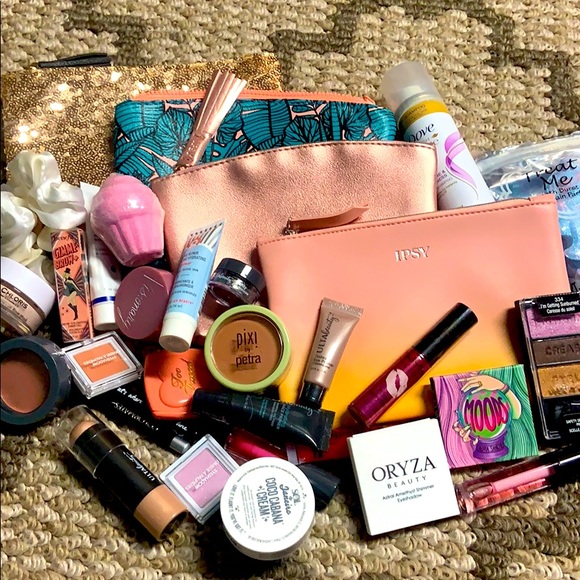 Multiples Other - Mixed Makeup care lot bags - Great for treating yourself or a gift - Selfcare